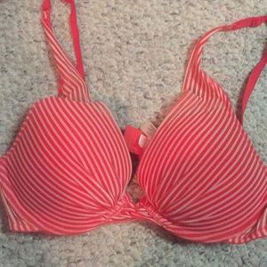 VIctoria Secret very sexy 34B